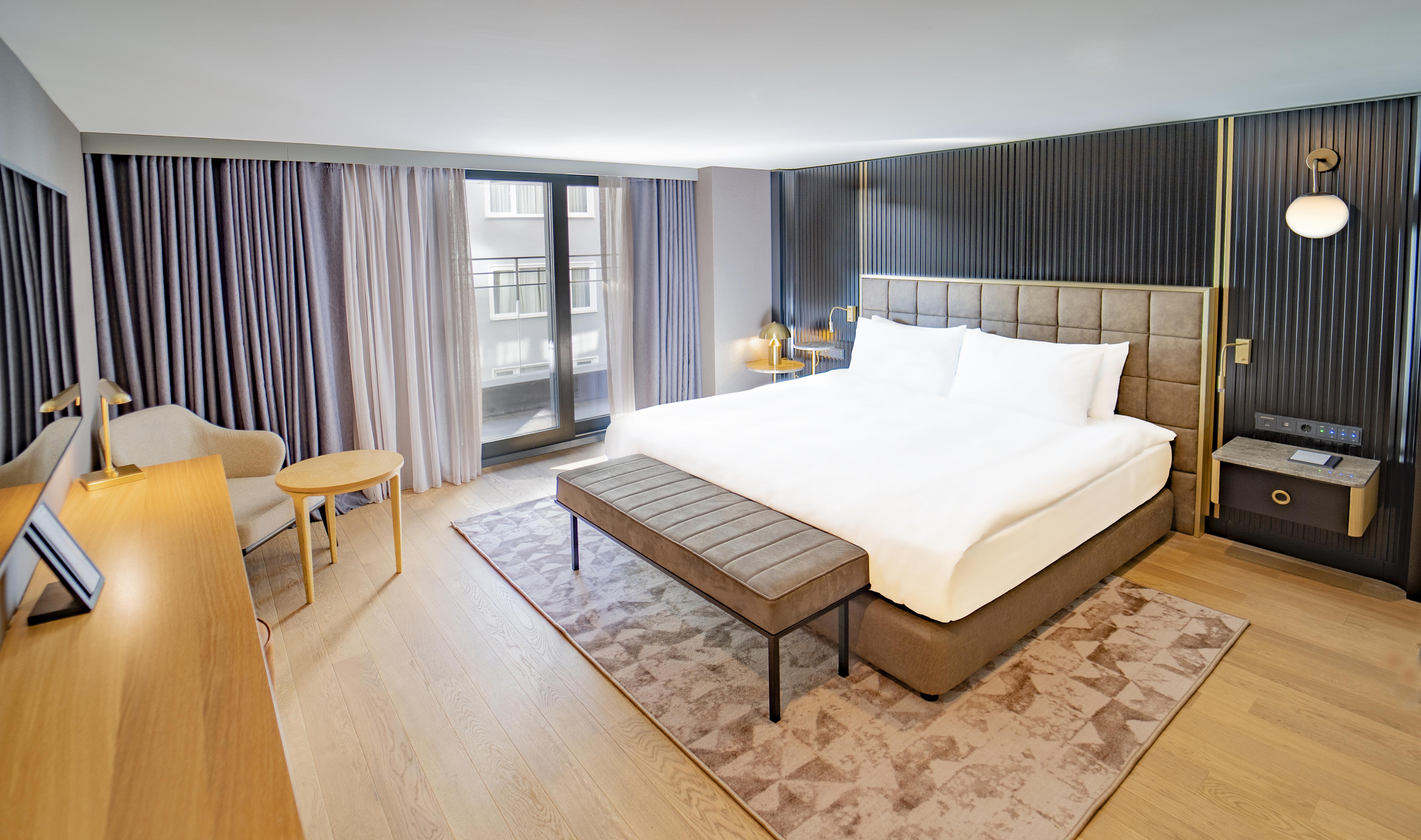 Sofitel Istanbul Taksim Hotell Eksteriør bilde A bedroom at the hotel