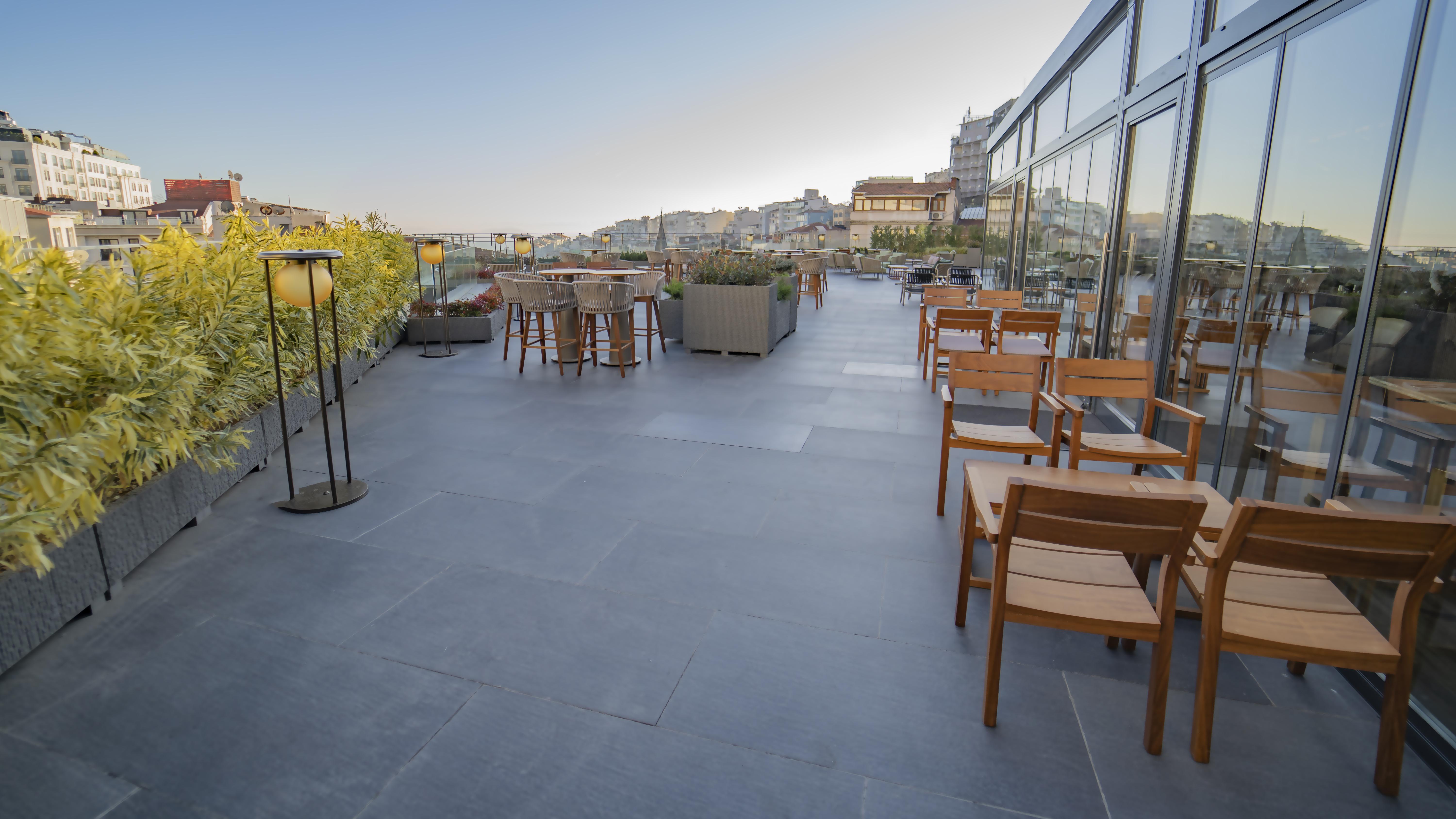 Sofitel Istanbul Taksim Hotell Eksteriør bilde The Sky Bar