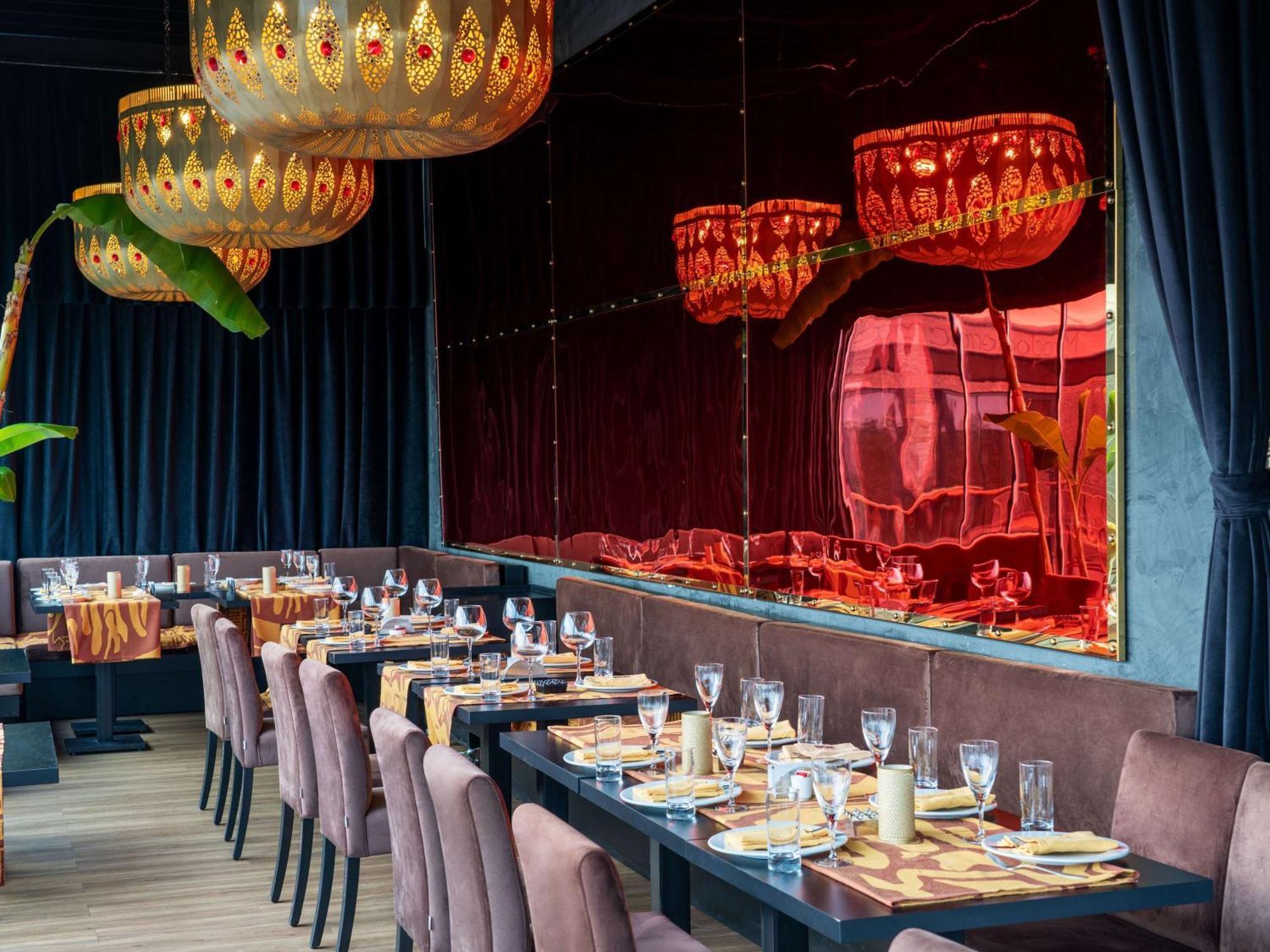 Sofitel Istanbul Taksim Hotell Eksteriør bilde Restaurant interior