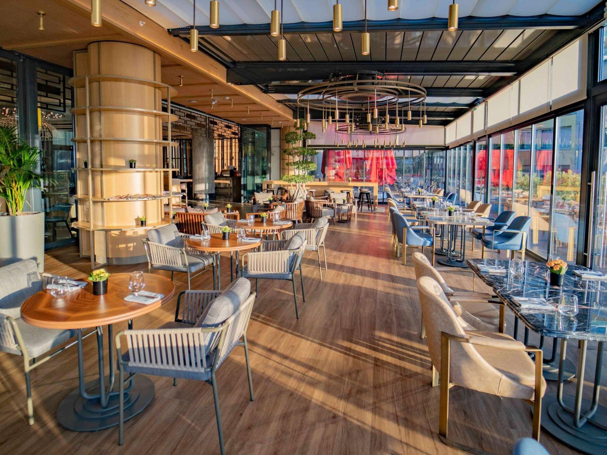 Sofitel Istanbul Taksim Hotell Eksteriør bilde The Terrace